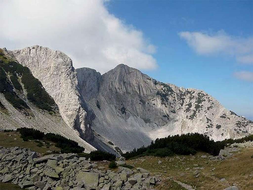 Sinanitza peak 2516m.