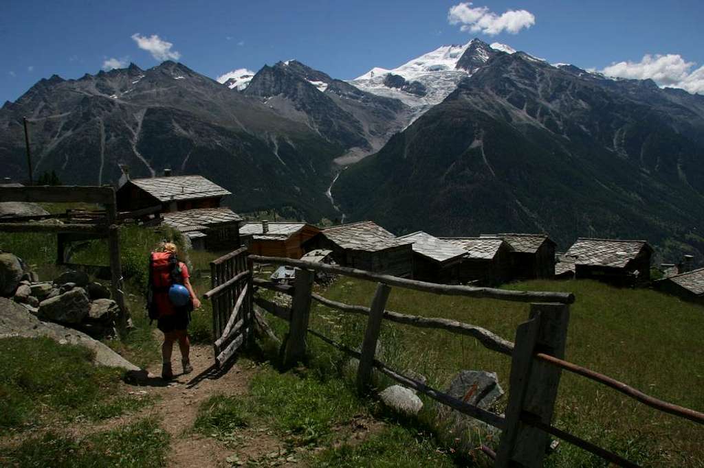 HIking into Jungen on the Walkers Haute Route
