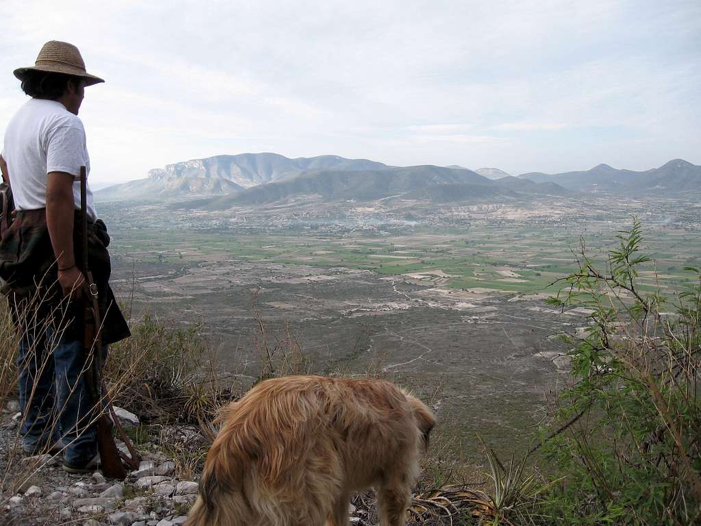 Cerro Cebadero ridge with Otomi guide & tsat'yo
