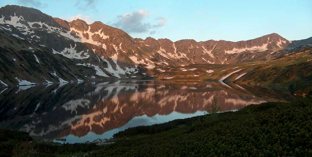 Sunrise in the Valley of the Five Lakes, from the <a href=