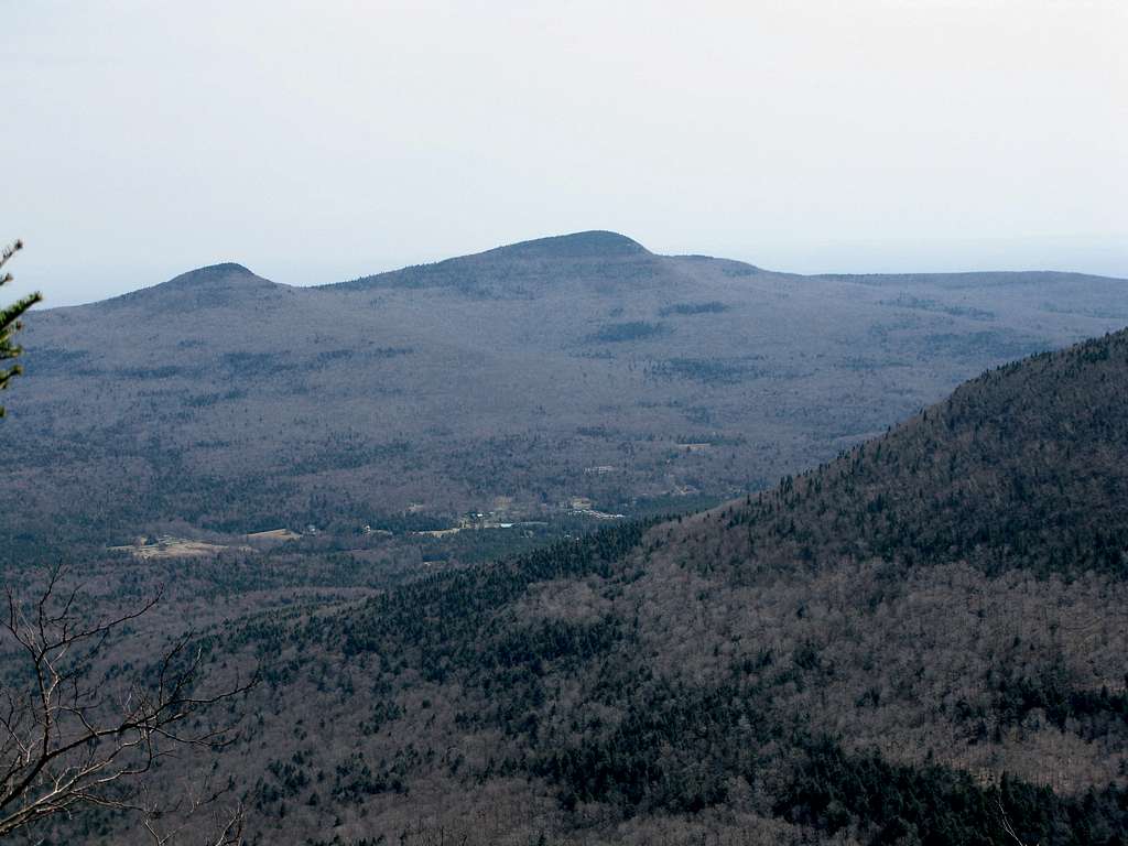 Kaaterskill High Peak viewed from Plateau
