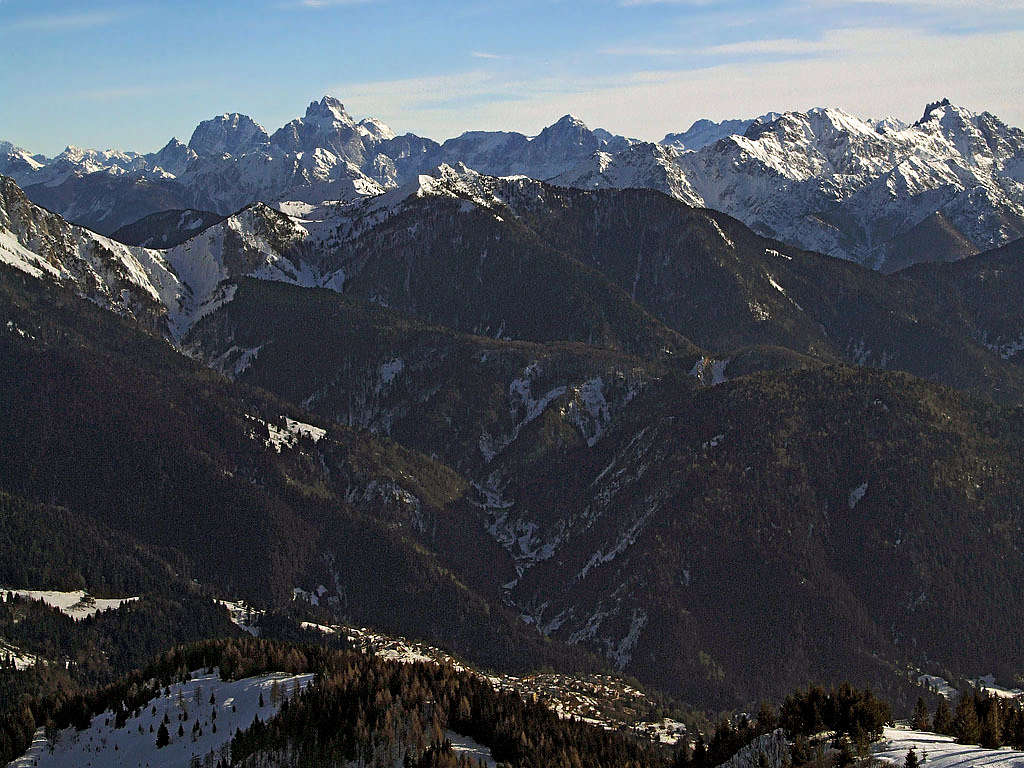 The view from the SE ridge of Monte Dimon