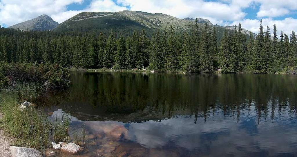 Going down from Kriváň, lake Jamské Pleso