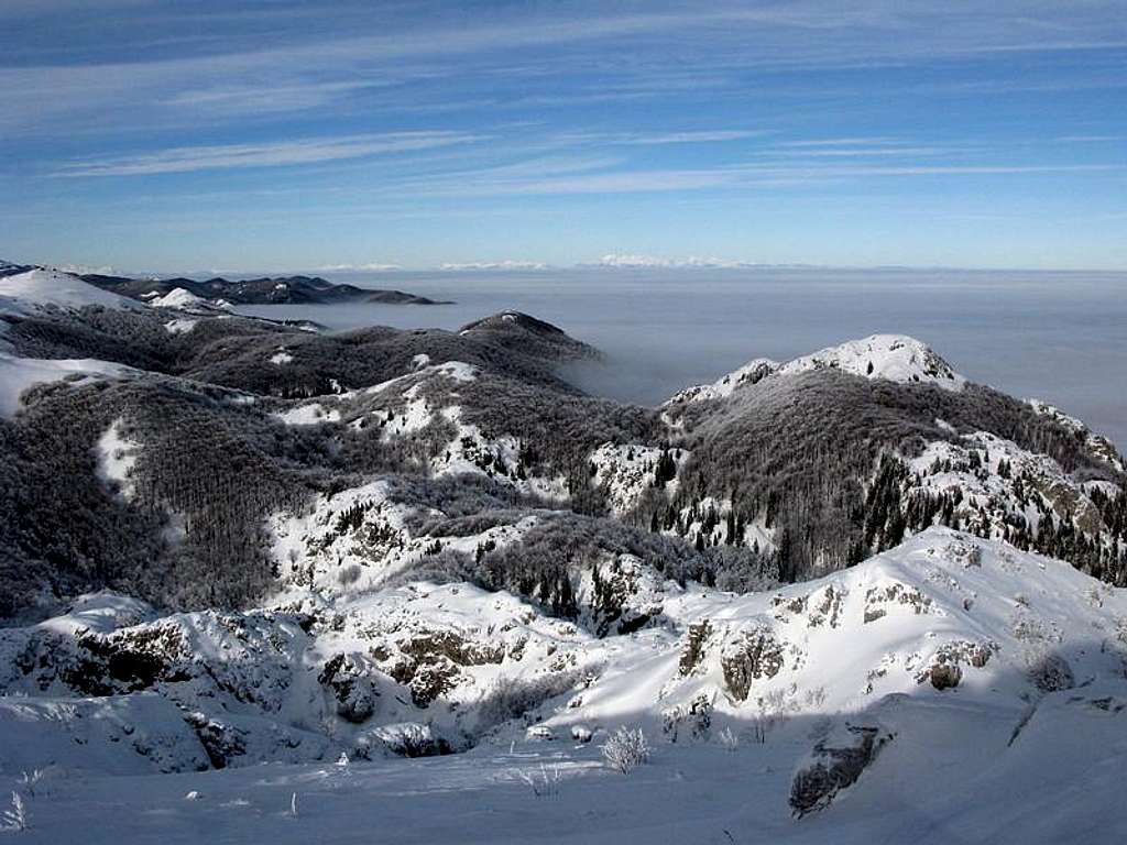 Snježnik summit view towards N