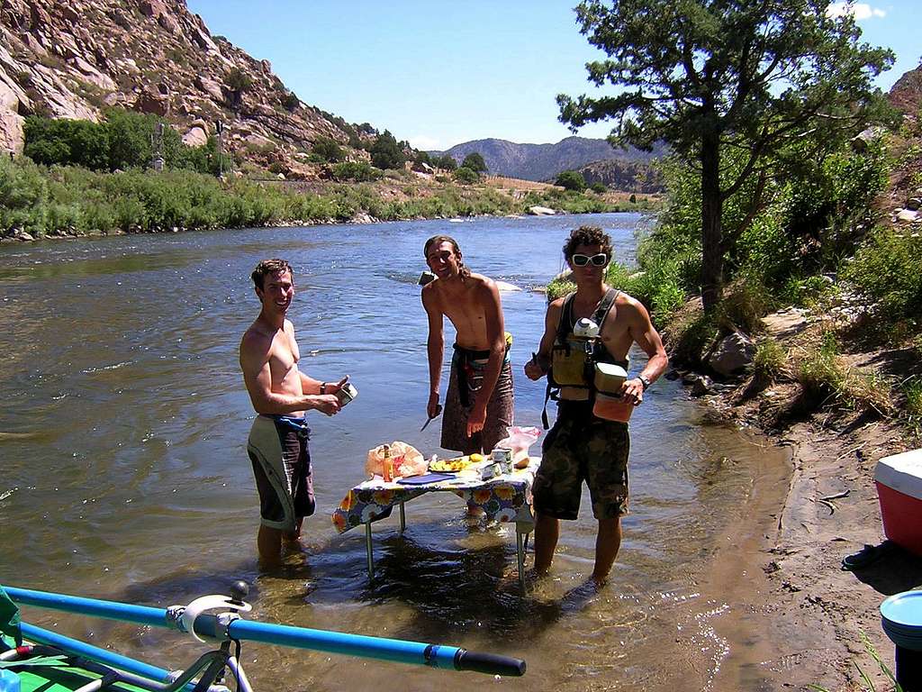 Bighorn Sheep Canyon - Lunch in the River