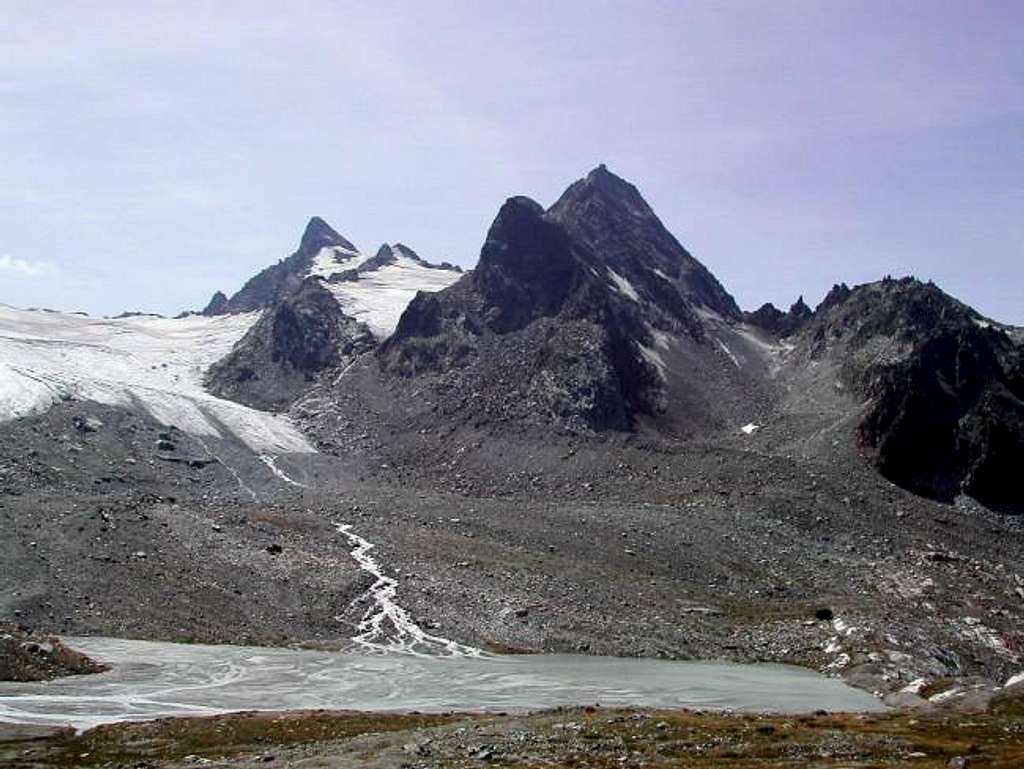 Lac Glacial Marginal and Grand Assaly