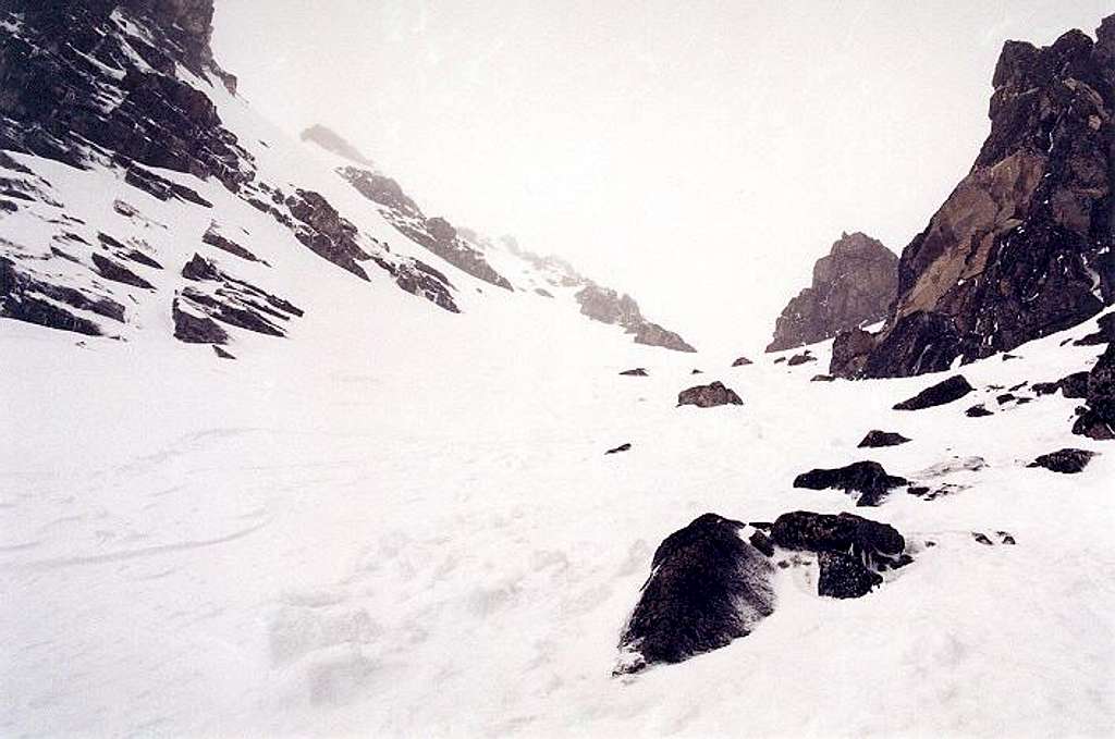 Looking up the SE Couloir...
