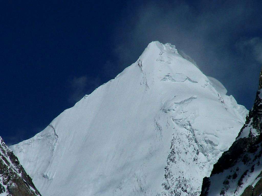 Angel Peak (6858m)