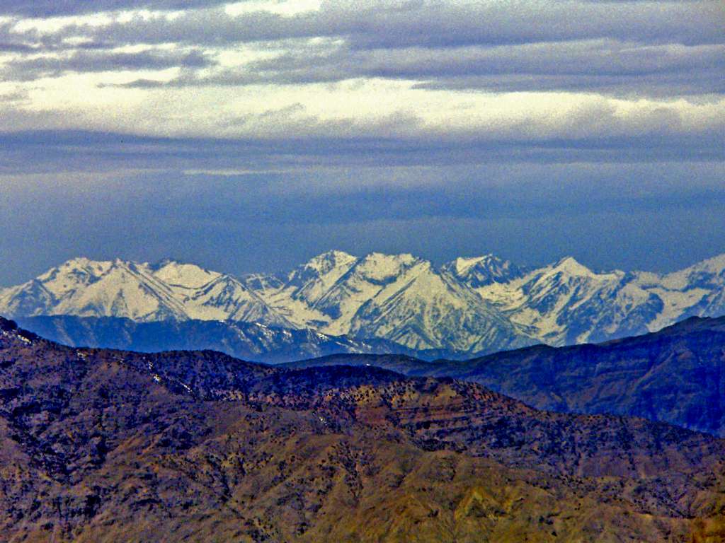 The High Sierra from Wahguyhe Peak