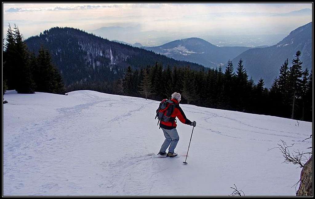 Skiing from Kranjska reber