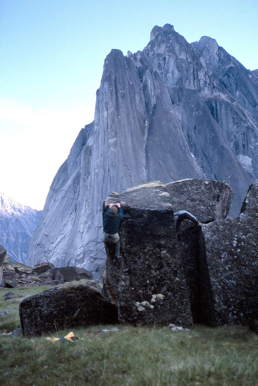 Bouldering in the Cirque