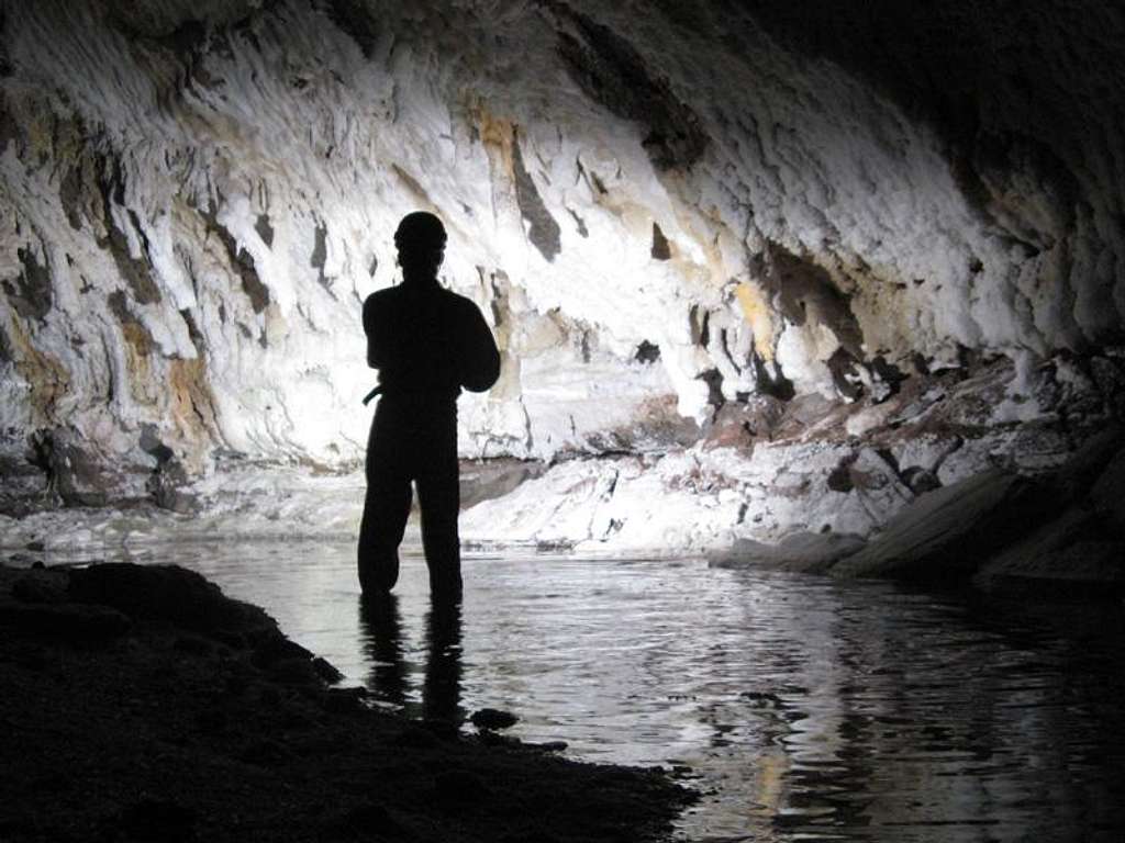 3N, the world longest salt cave