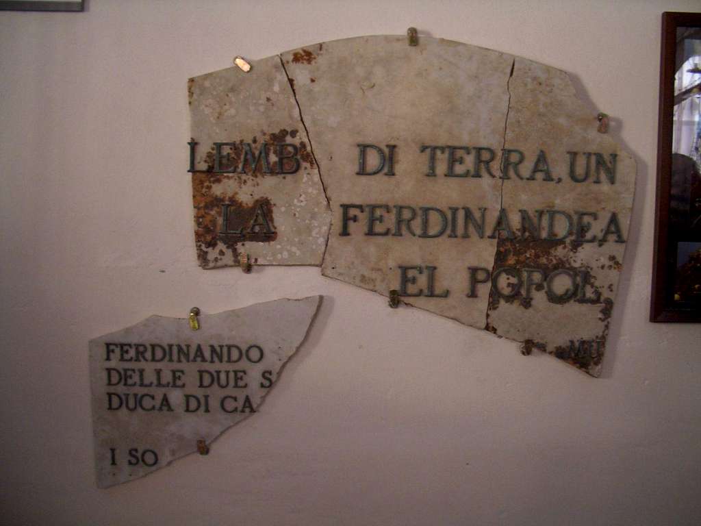 Ferdinandea: who is to own it?