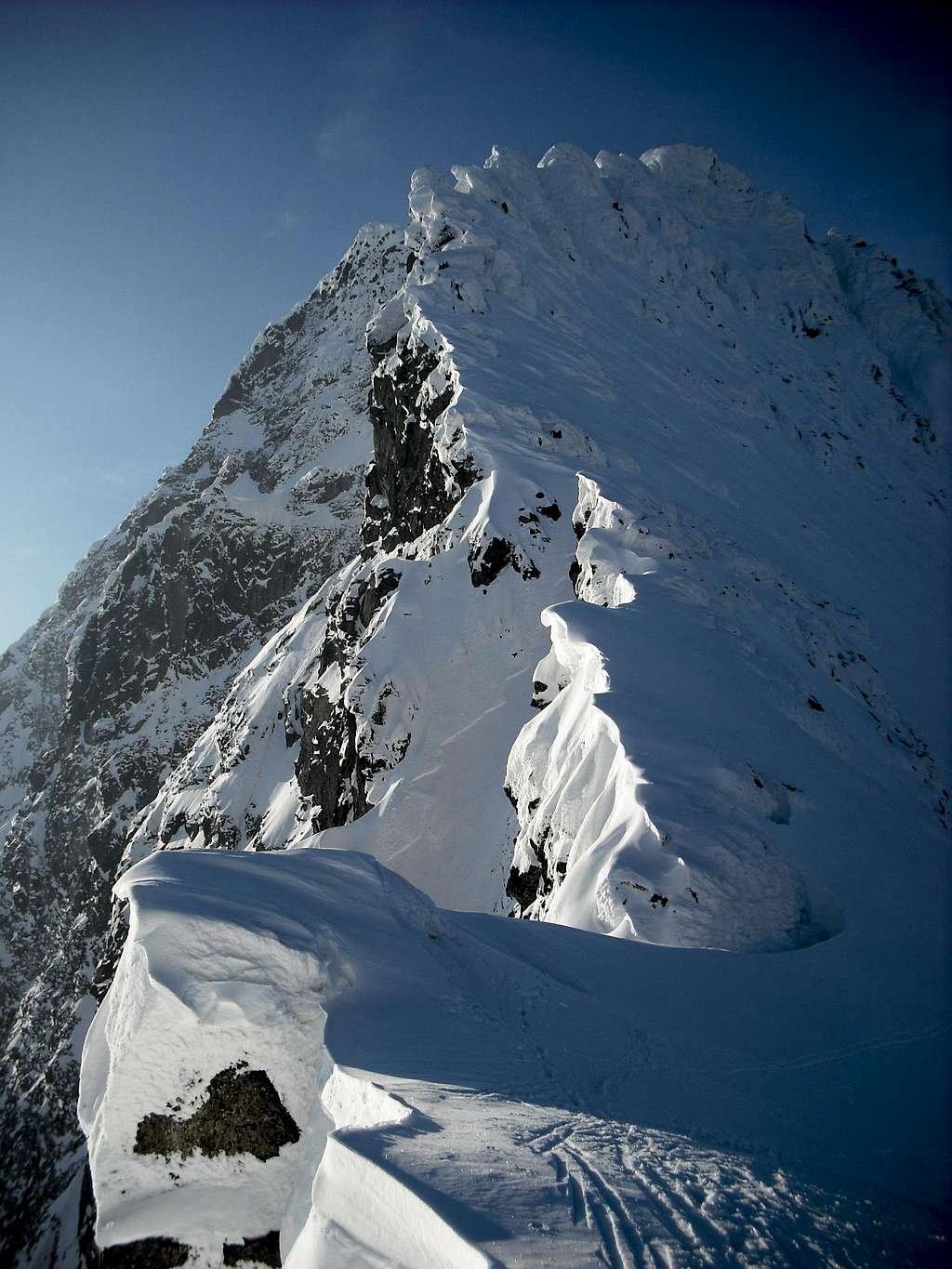 Ridge of Ciezki stit seen from Vaha Pass