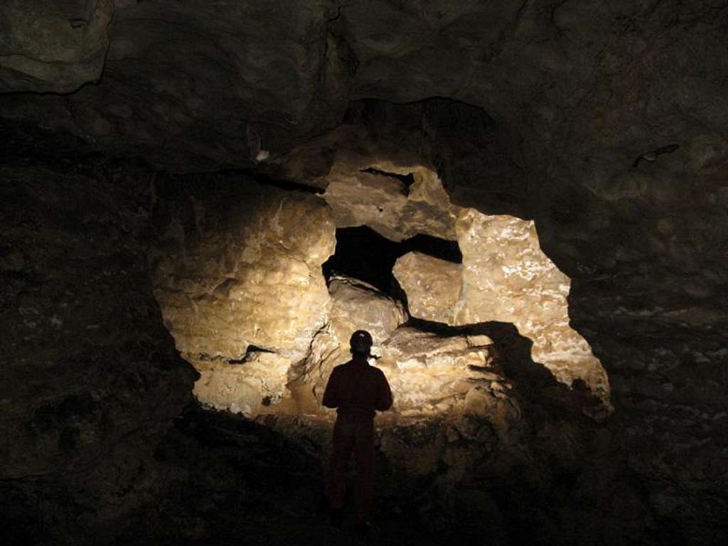 Kardeh cave