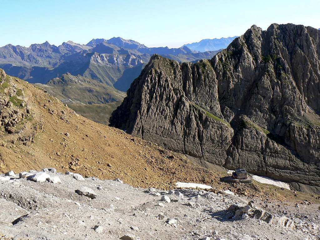 Climbing from the Sarradets hut to the Roland Breach