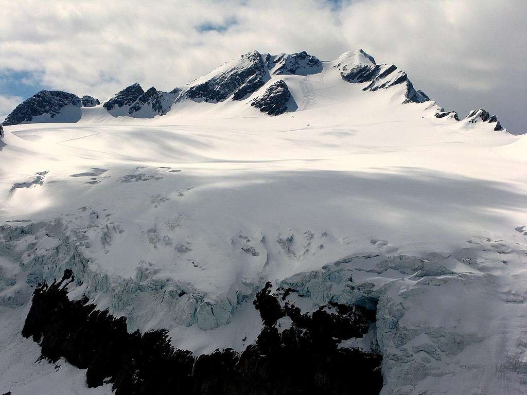 Clariden 3267m and Clariden glacier