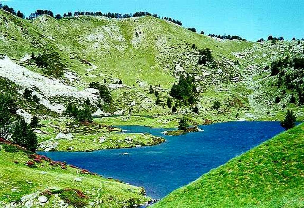 The Bastan lakes
