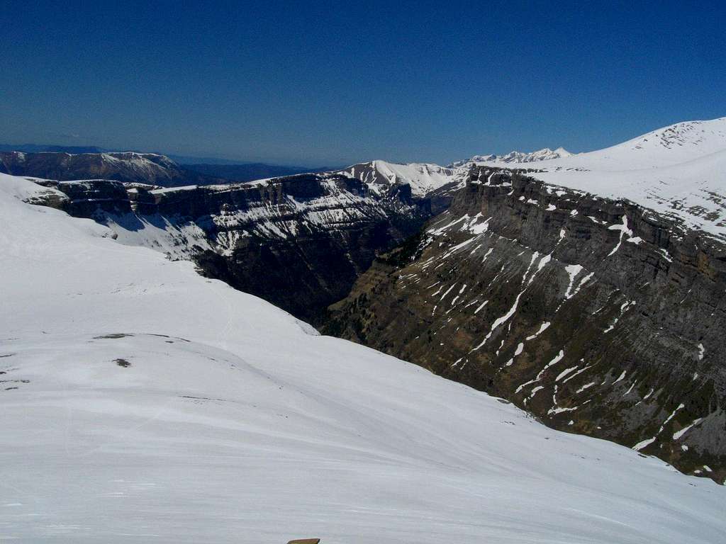 Cañón de Ordesa from Pueyo Mondicieto