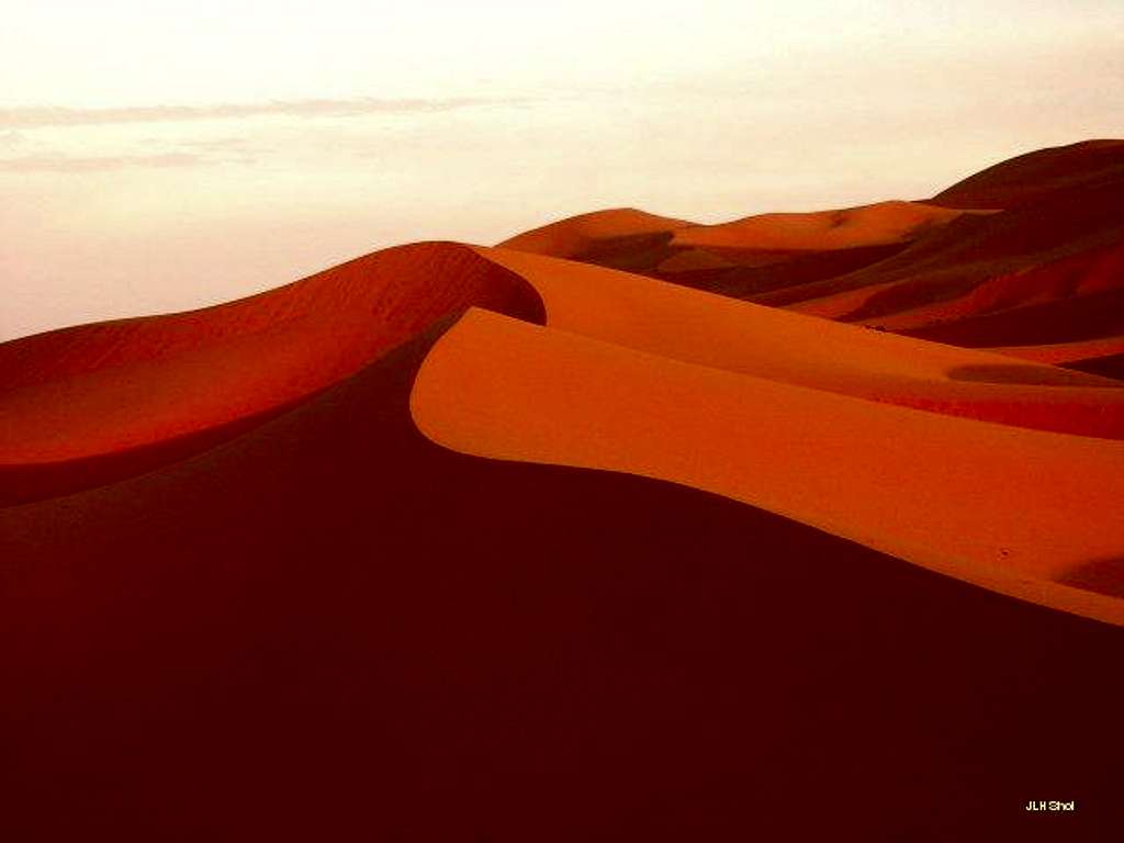 Dunes of Erg Chebbi (april...