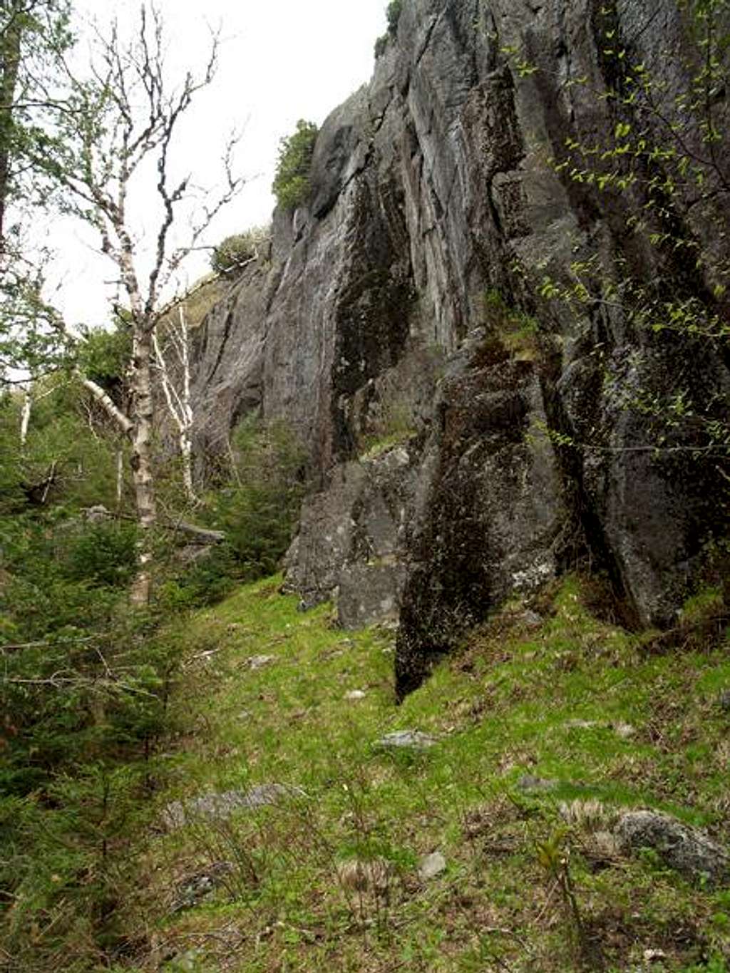 Cliffs on West Couchsachraga