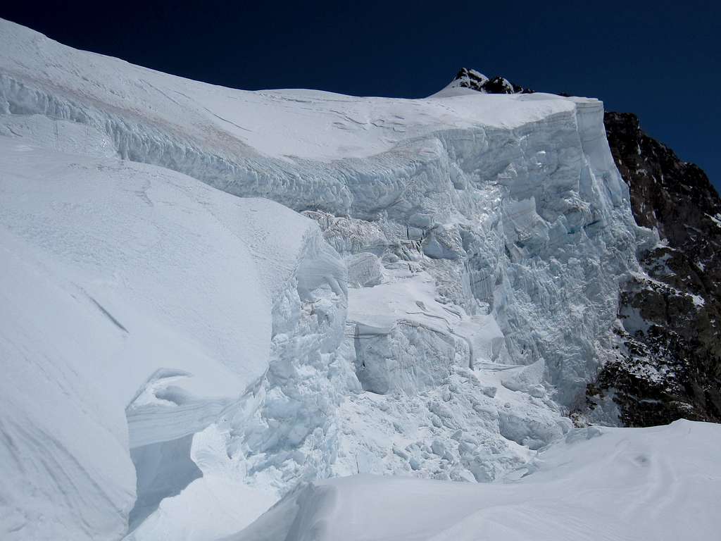 Tahoma ice cliff
