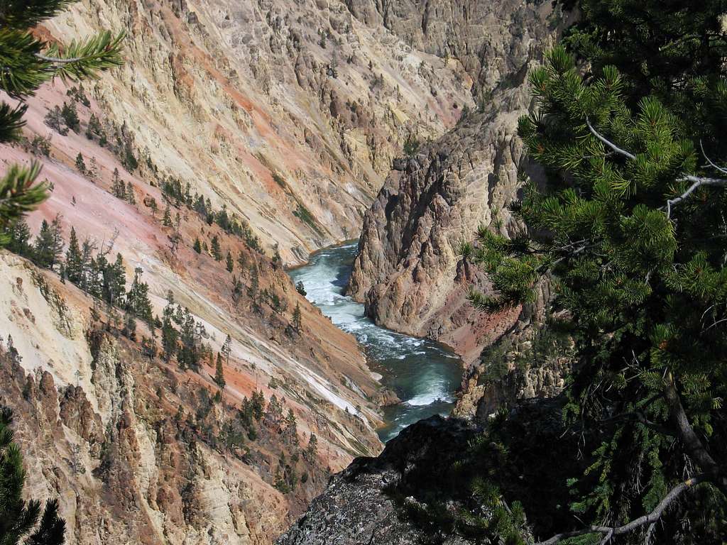 Grand Canyon of the Yellowstone - Why the Colors?
