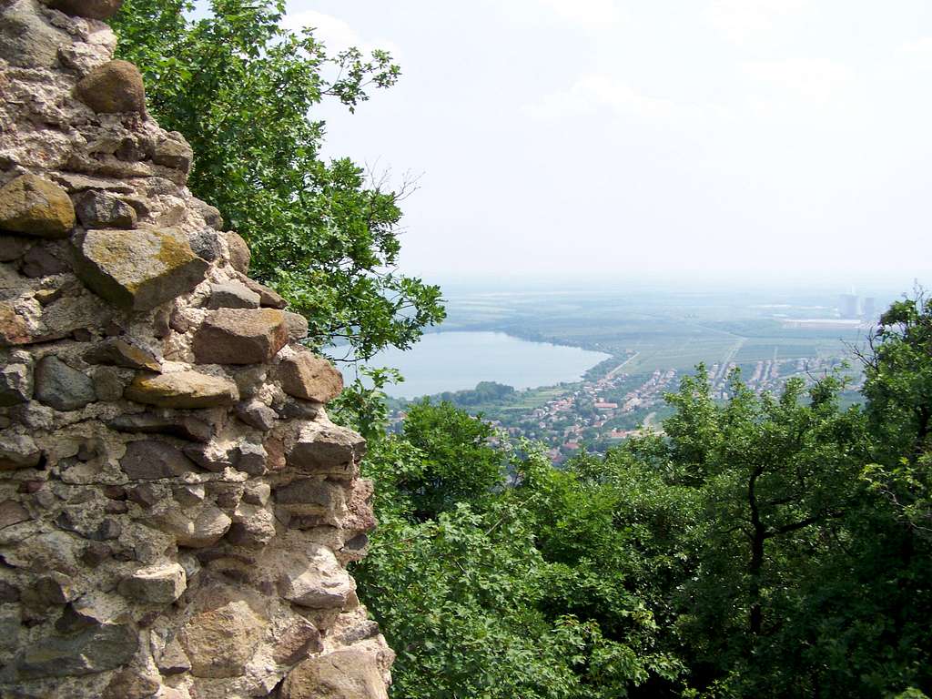 View of Markaz from the ruins of the castle
