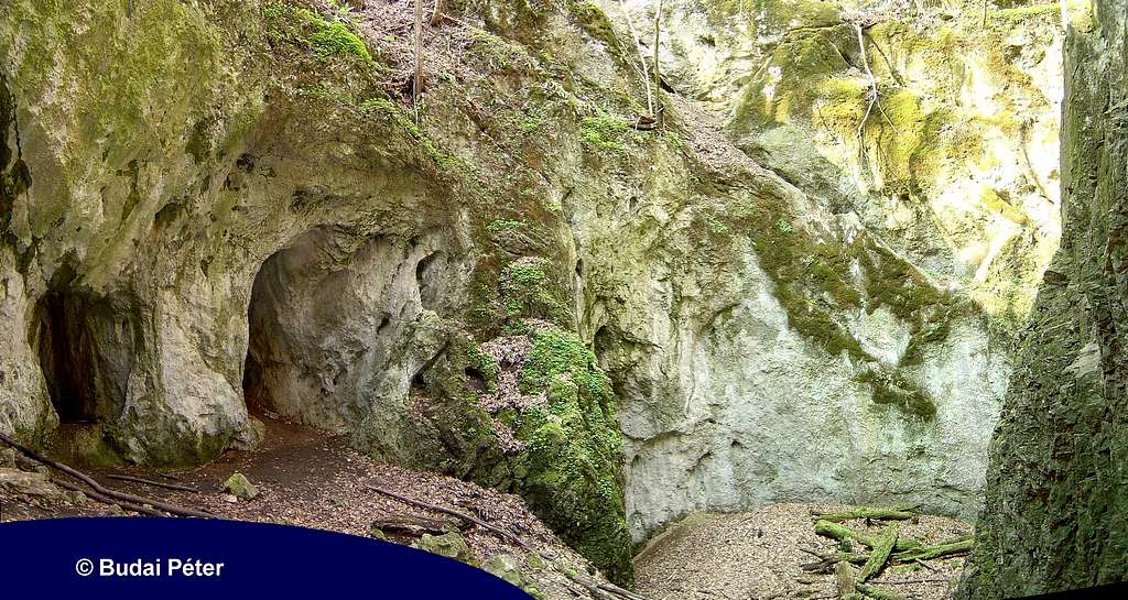 Udvarkő cave