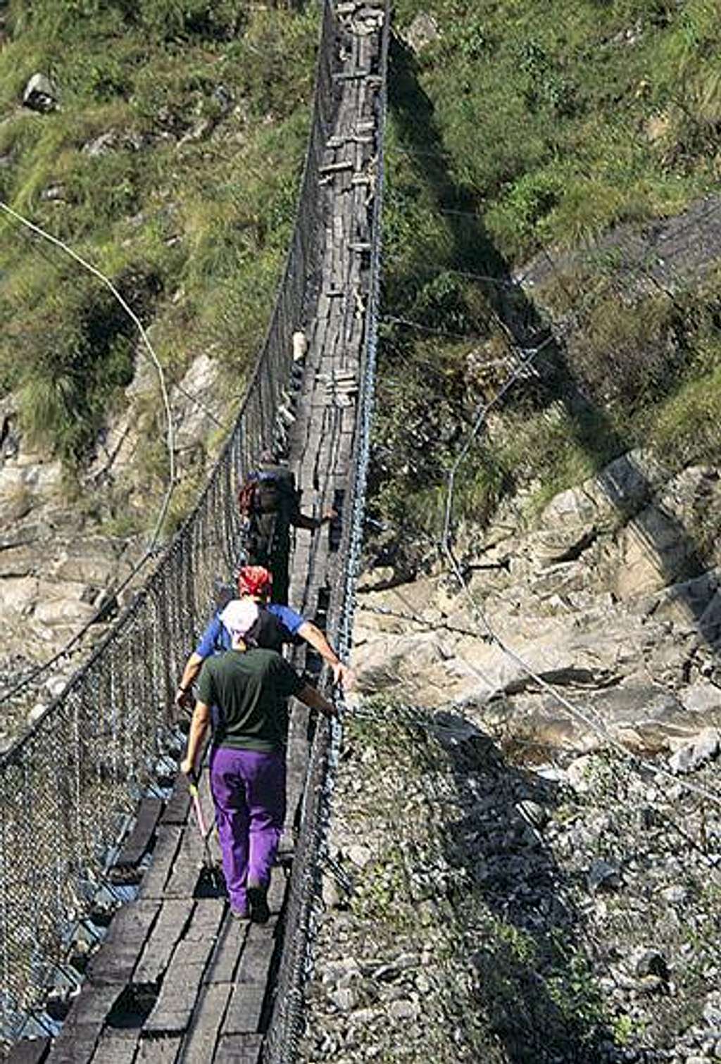 Manaslu Trek, suspension bridge