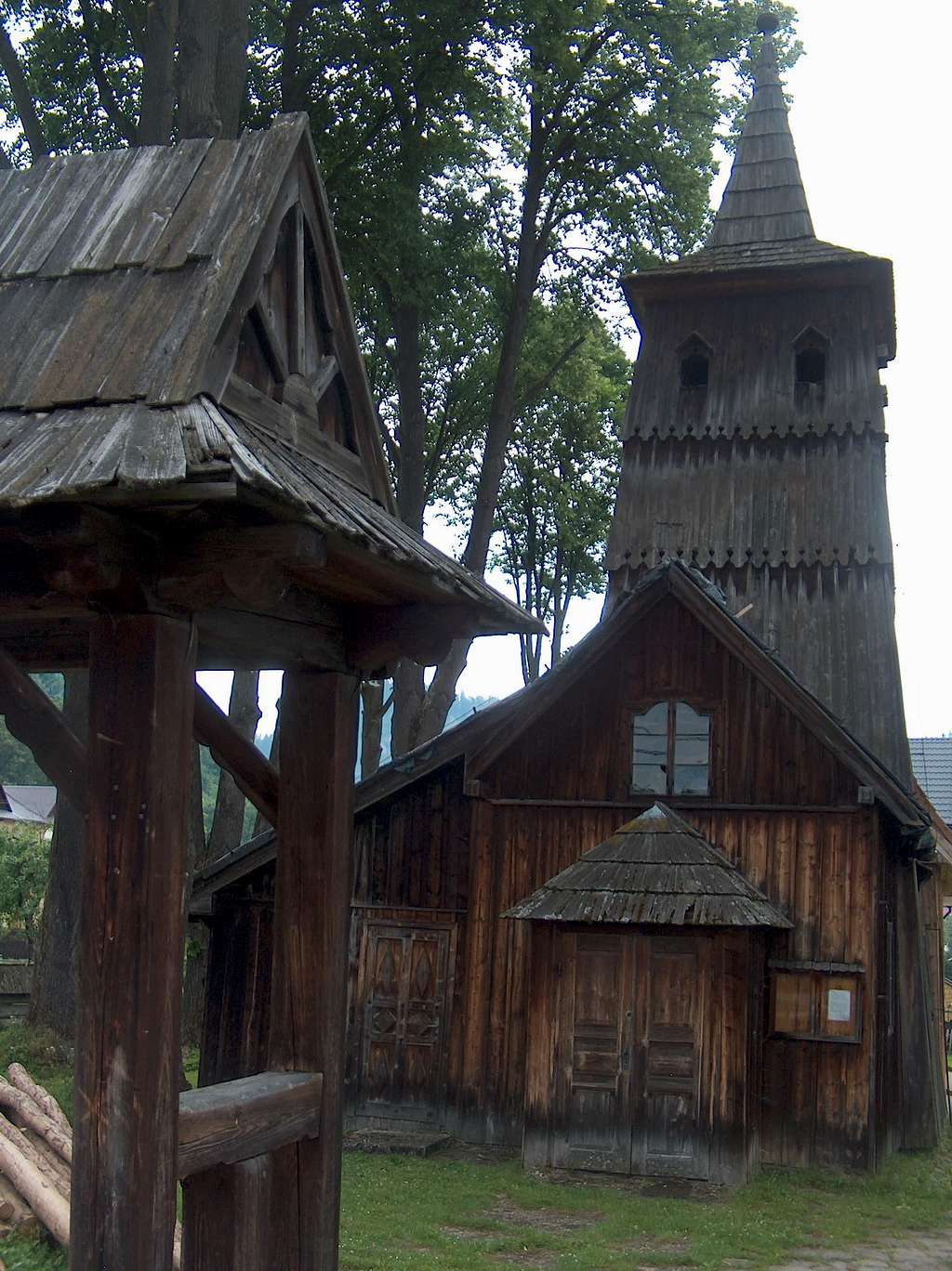 Sromowce Niżne, the old church