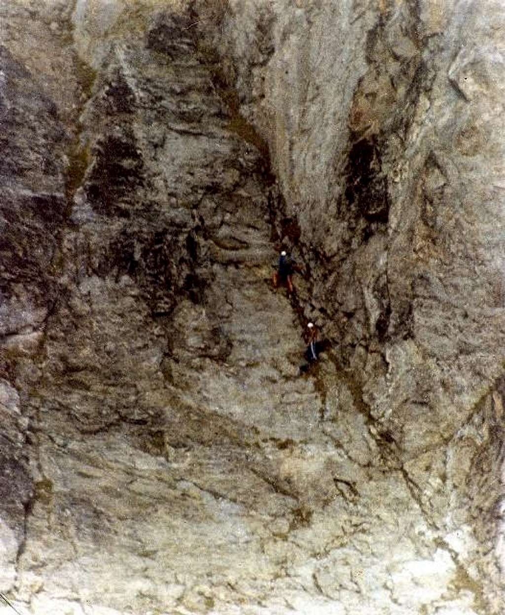 At the start of the crack (N-E arête)<br> of monte Emilius ( Aug 08, 1976)