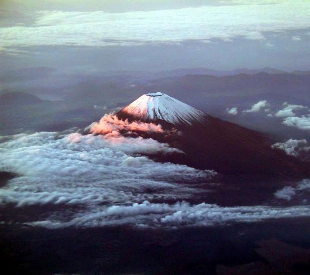 Alpenglow on Mt Fuji
...
