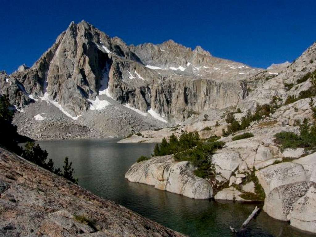 Hungry Packer Lake & Picture Peak