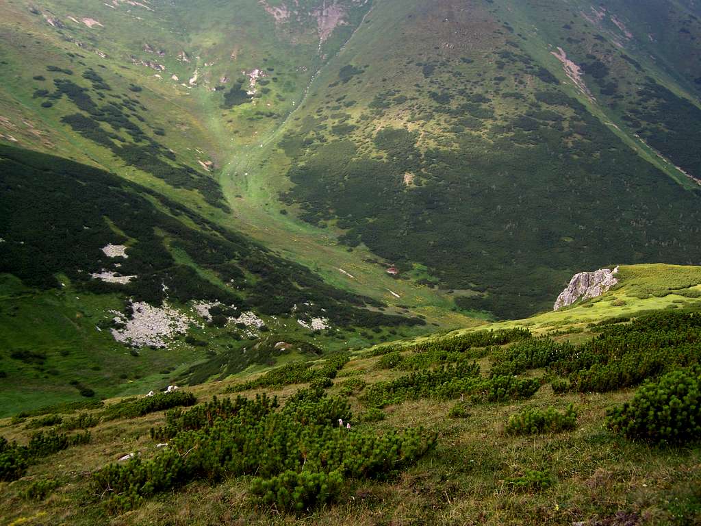 View of the valley called Predné Med’odoly as seen from Belianska Kopa 
