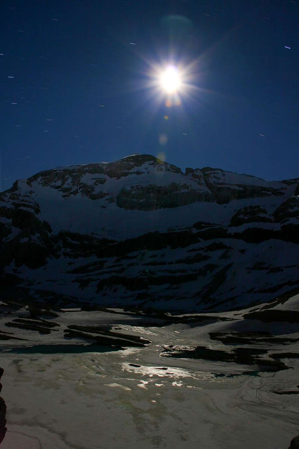 Monte Perdido in the night. 2007.06.25