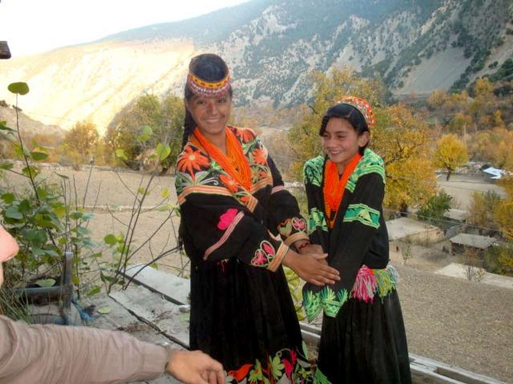 Kalash girls