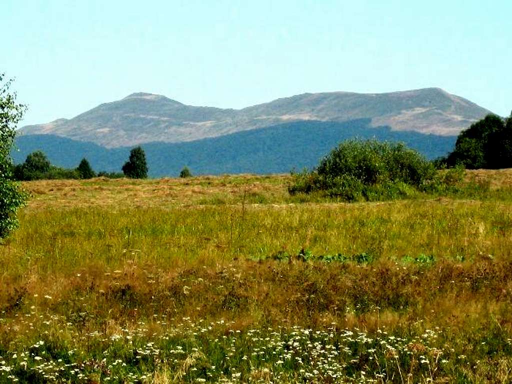 Mount Carynska Polonina (1297 m )