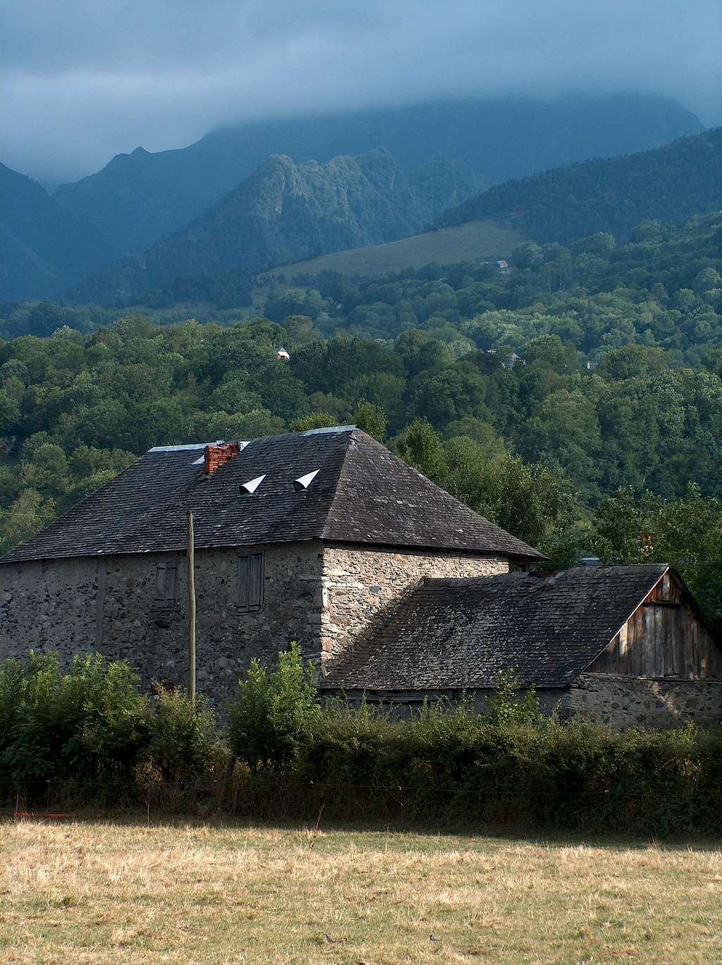 Mountain architecture in Vielle Aure