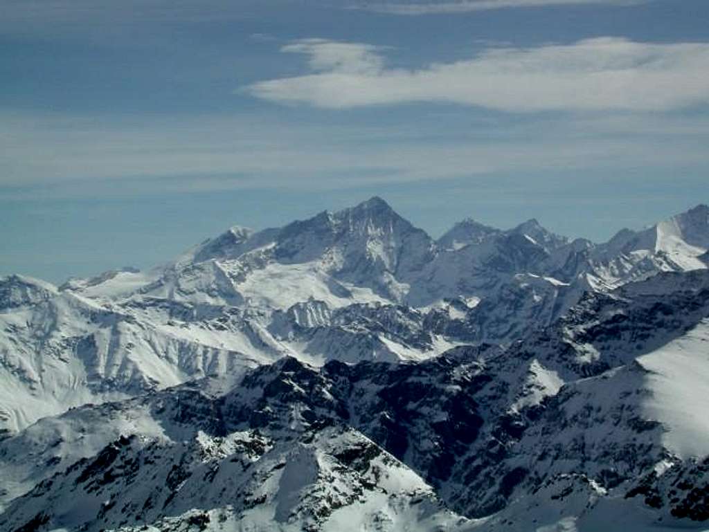 Weisshorn in center feild,...