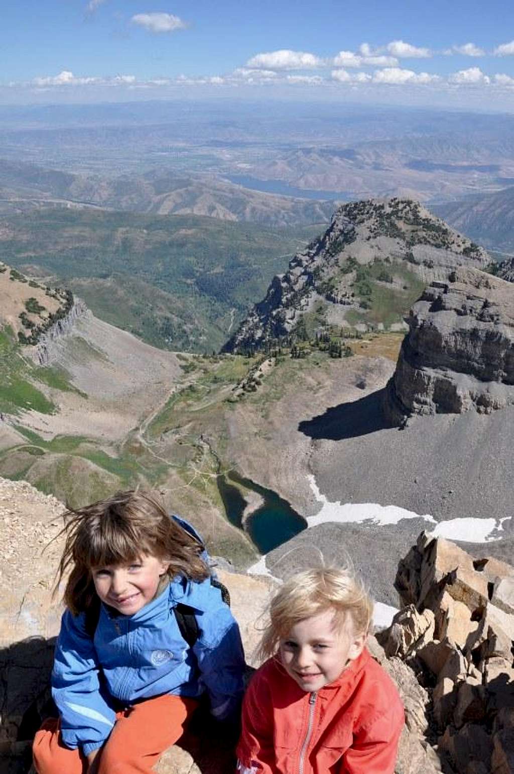 My 4 and 6 year girls on Timpanogos 14.5 miles 10.5 hour perfect dayhike_Sept 09