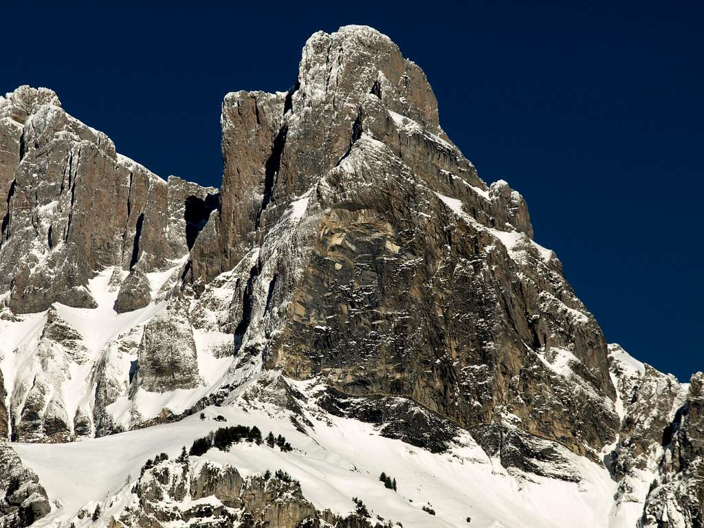 Tete Du Collonney, Aiguille de Varan