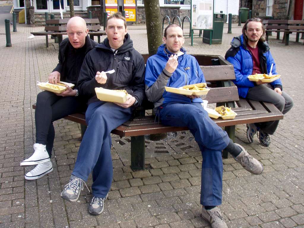Fort Bill re-fuel.  Mike, Mark, Chris & Nik get stuck into haggis and chips.