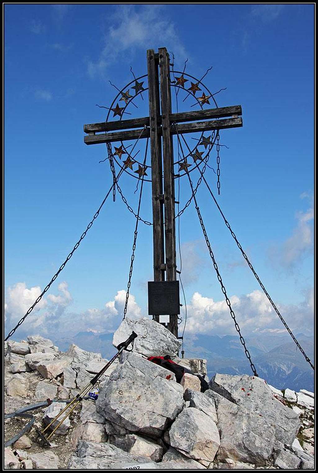 Grosse Kinigat / Monte Cavallino summit cross