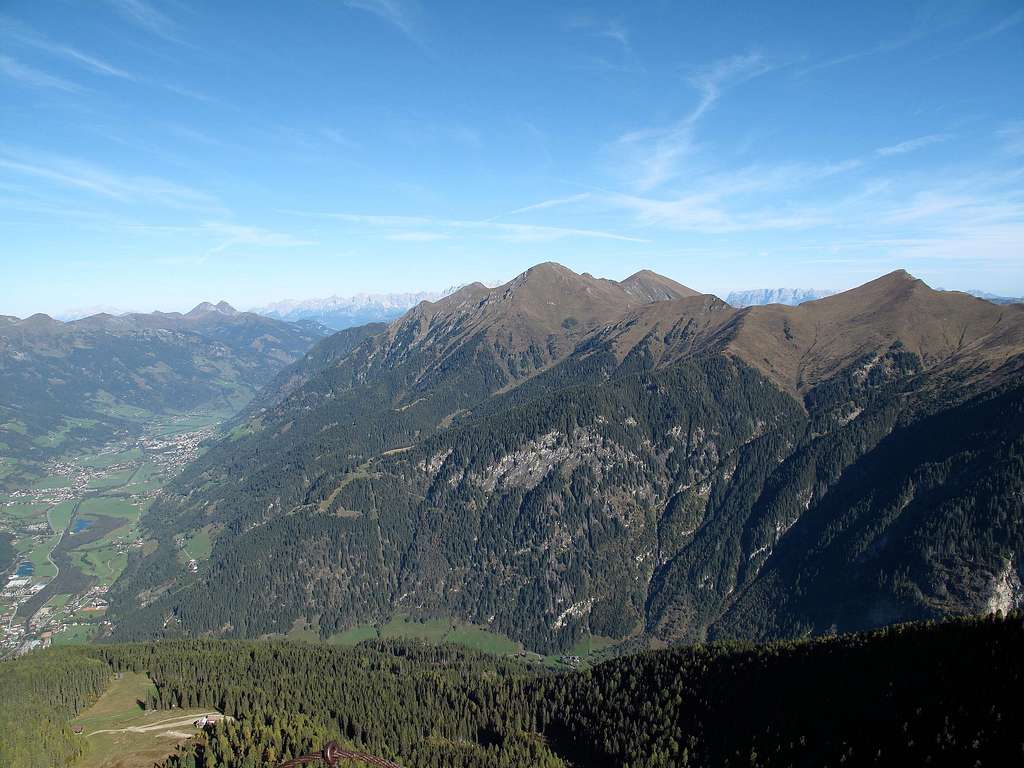 View from the Hüttenkogel down to the Gastein valley
