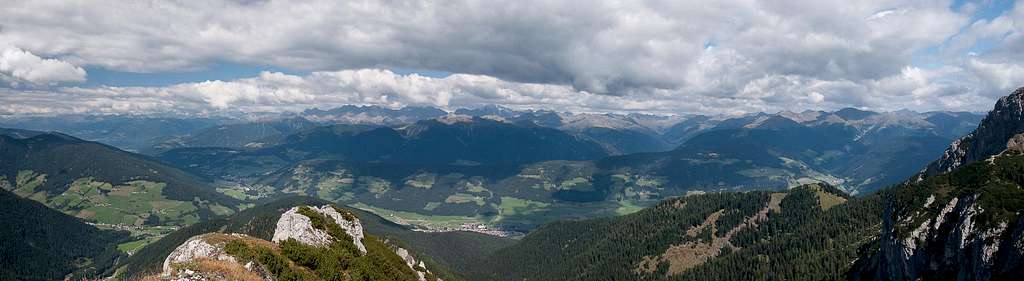 Summit view towards Pustertal / Val Pusteria