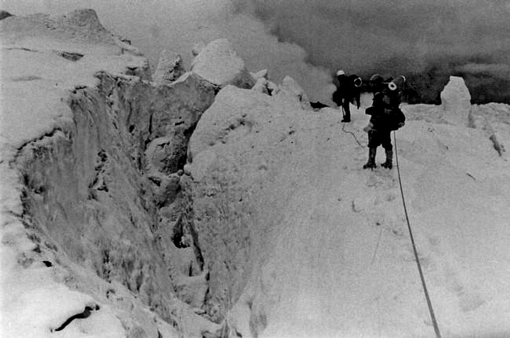 Bergschrund above the final...