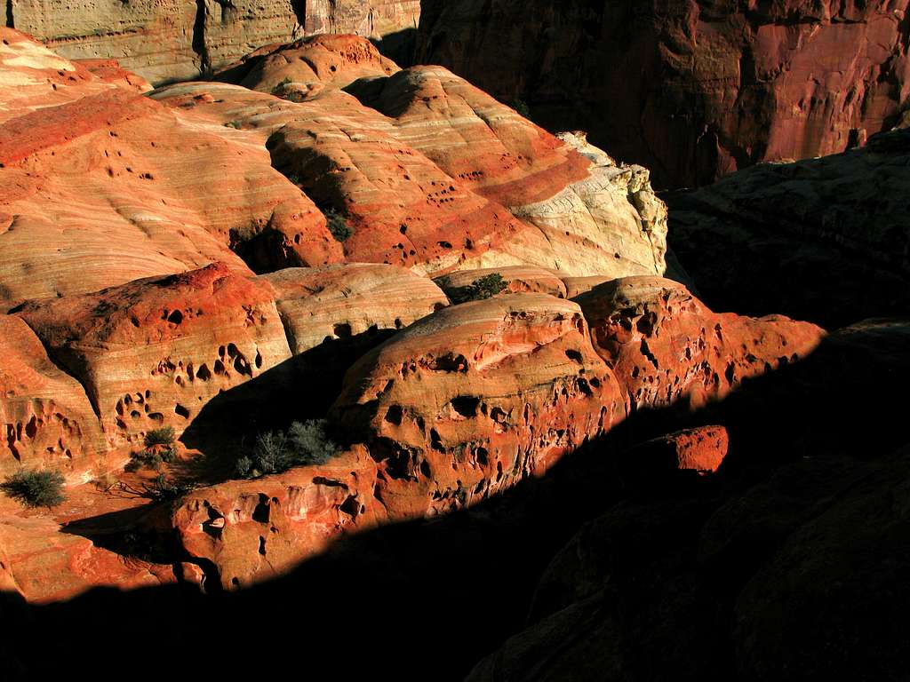 Red and White Sandstone above Grand Wash