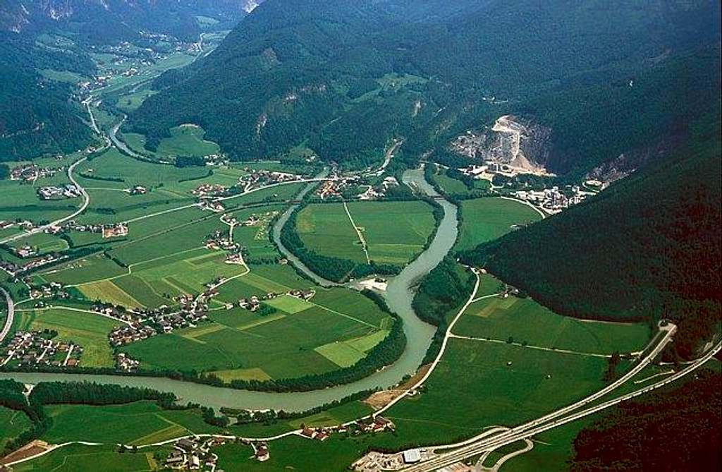 The rivers Salzach (right)...