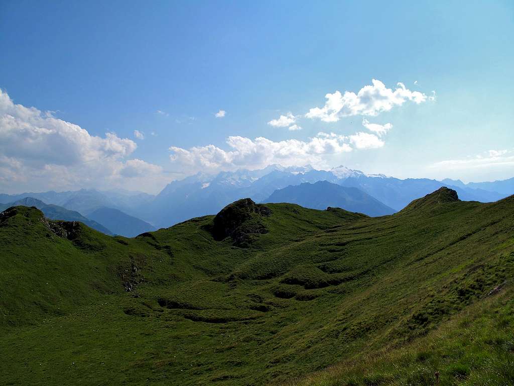 The Marlena plateau below Pierre Avoi